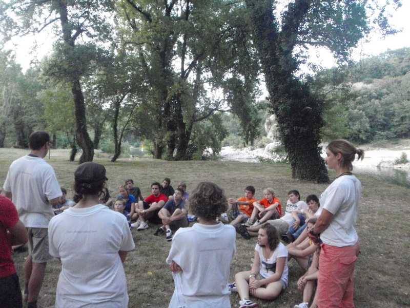 Village Camps International Summer Camp Ard&egrave;che, France 2019-07-26 https://www.villagecamps.com/journals_admin/images/65-34-Lesson on the Lower Level.jpg